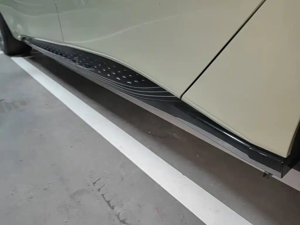 Hongqi Hongqi EH7 — фото 22