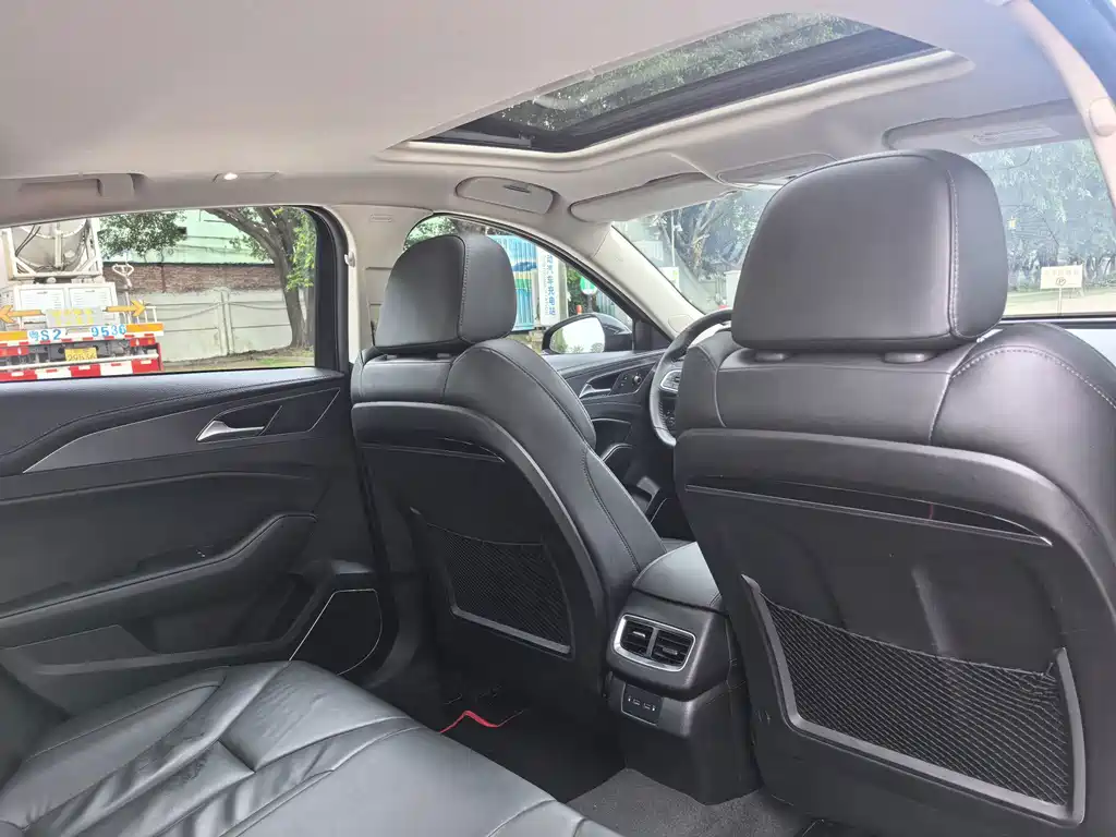Hongqi Hongqi H5 — фото 18