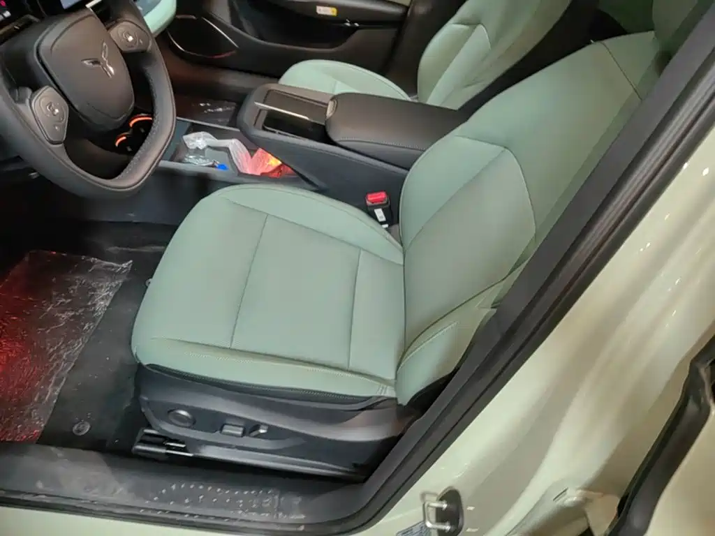 Hongqi Hongqi EH7 — фото 15