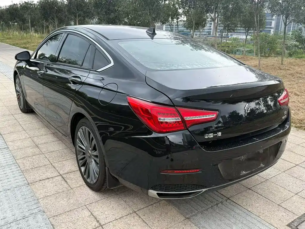 Hongqi Hongqi H5 — фото 7