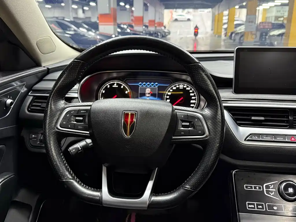 Hongqi Hongqi H5 — фото 17