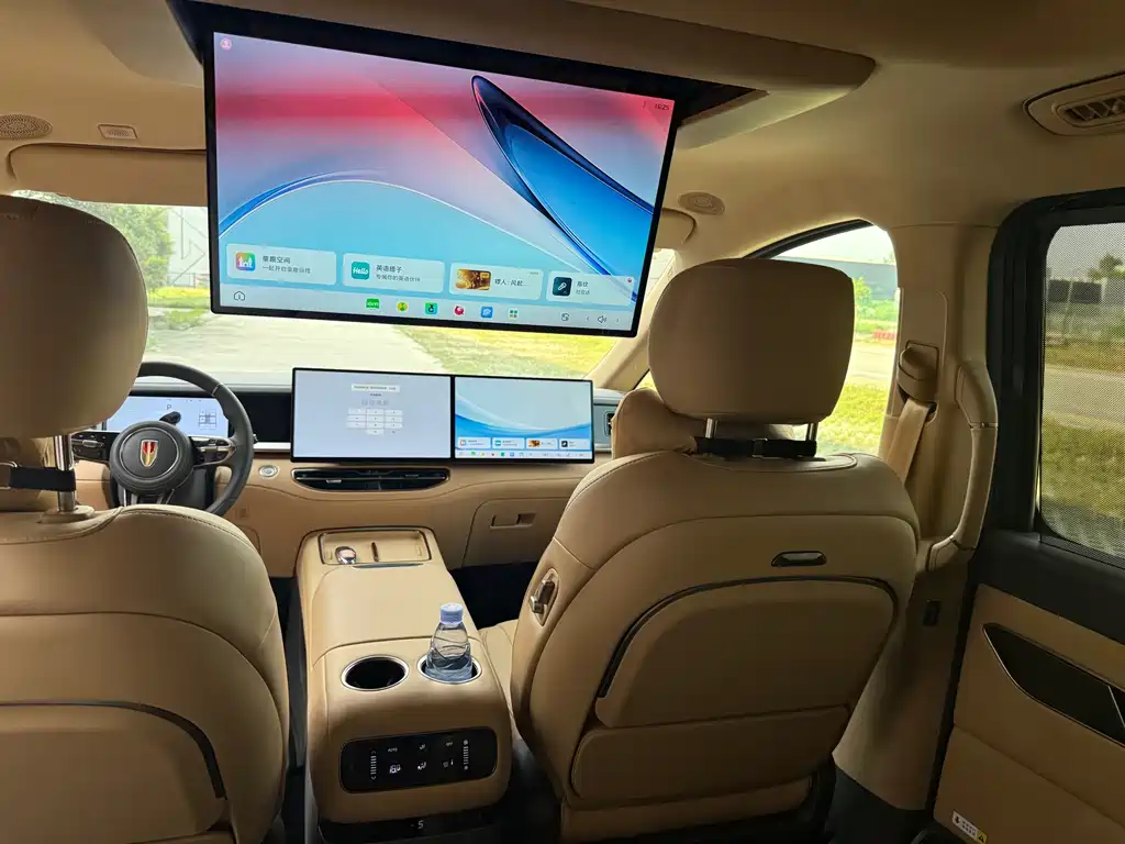 Hongqi Hongqi HQ9 PHEV — фото 23