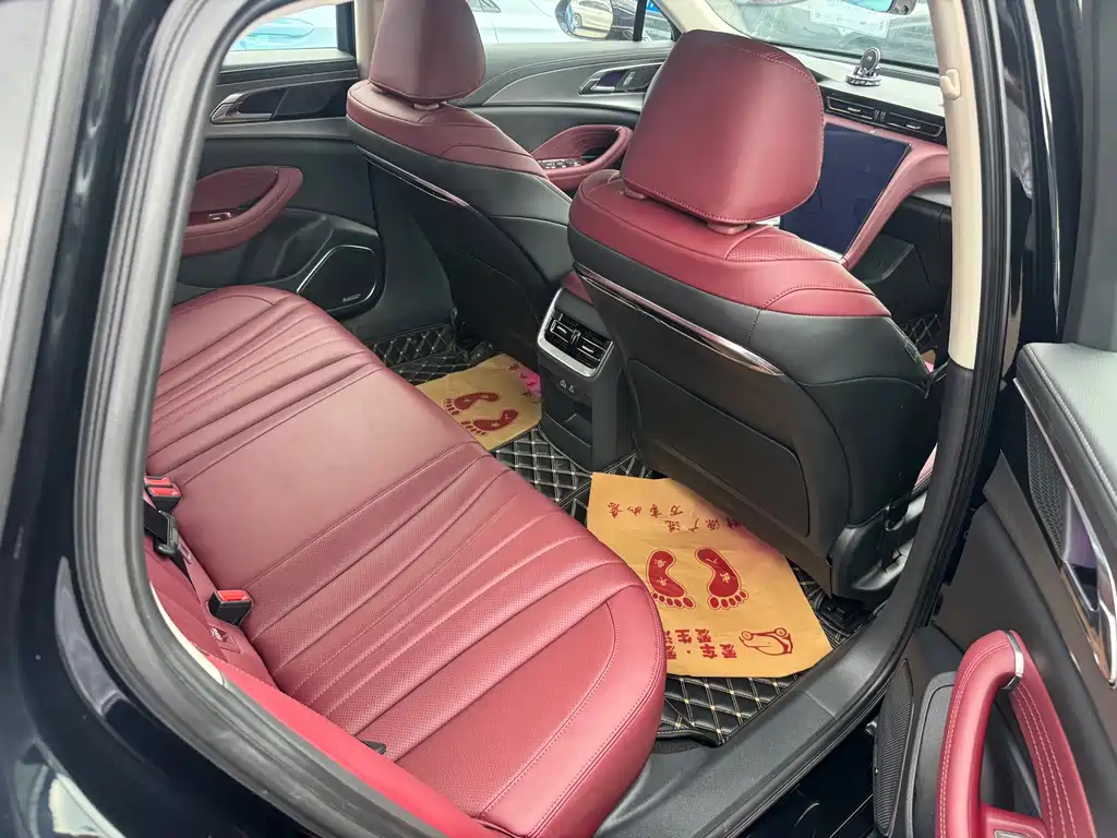Hongqi Hongqi H5 — фото 11