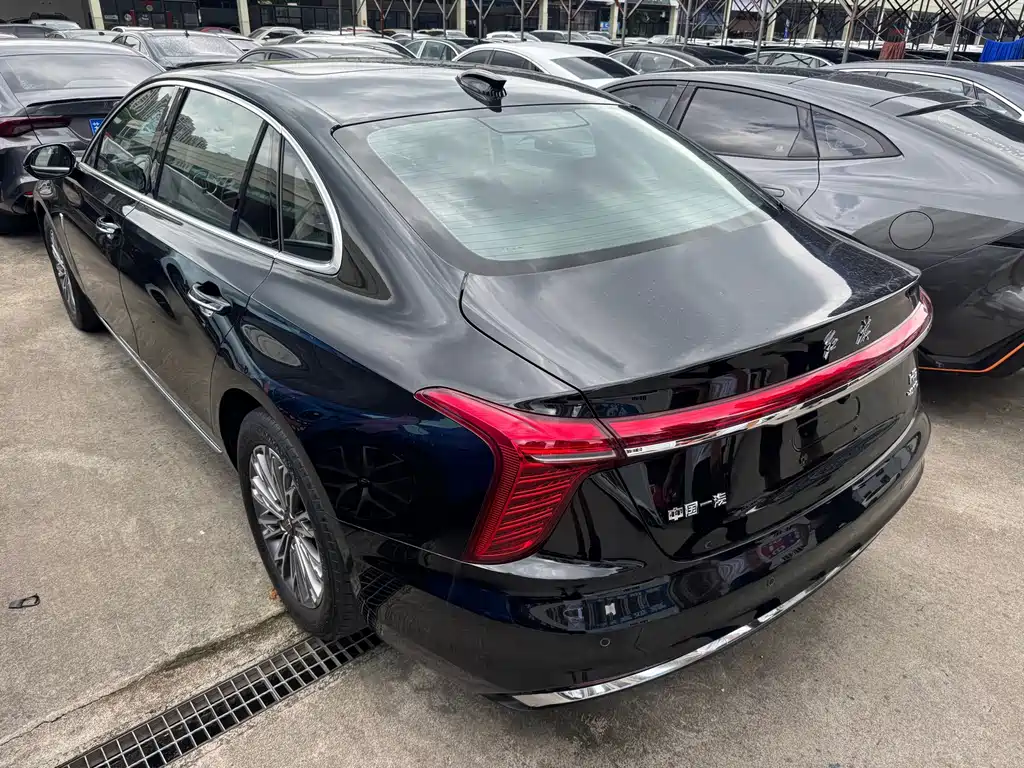 Hongqi Hongqi H5 — фото 15