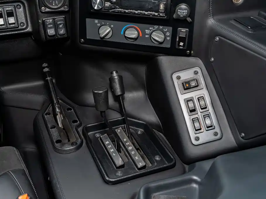 Hummer H2 — фото 17