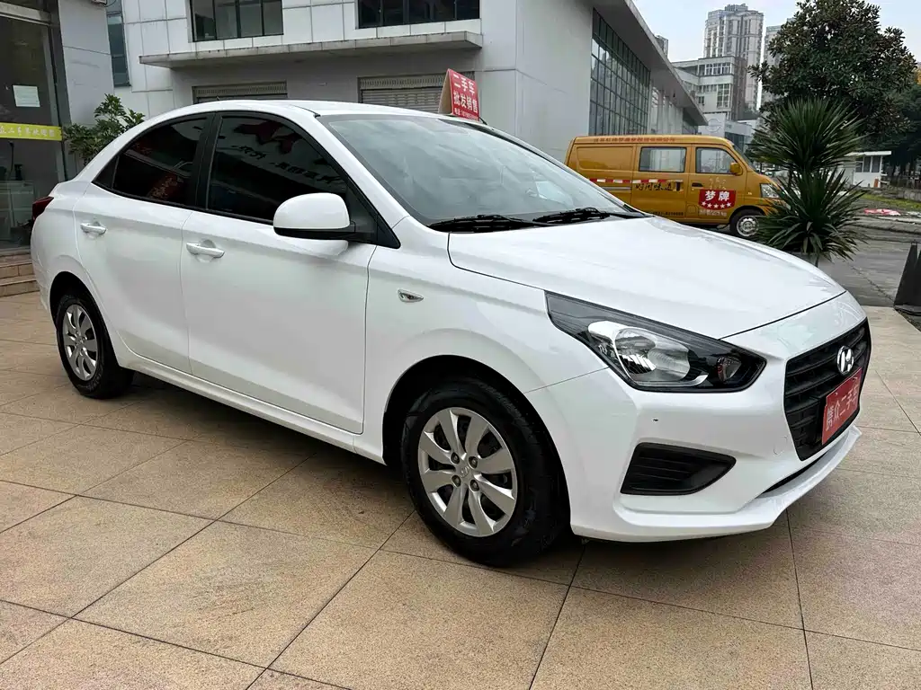 Hyundai Verna — фото 2