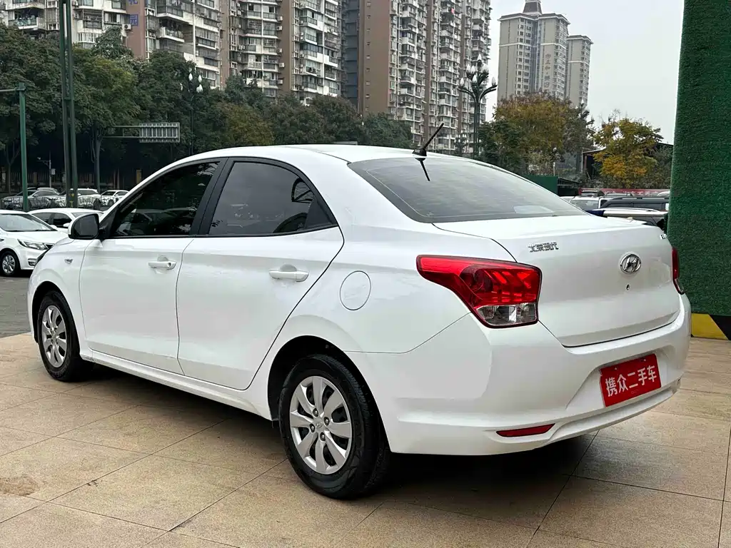 Hyundai Verna — фото 11