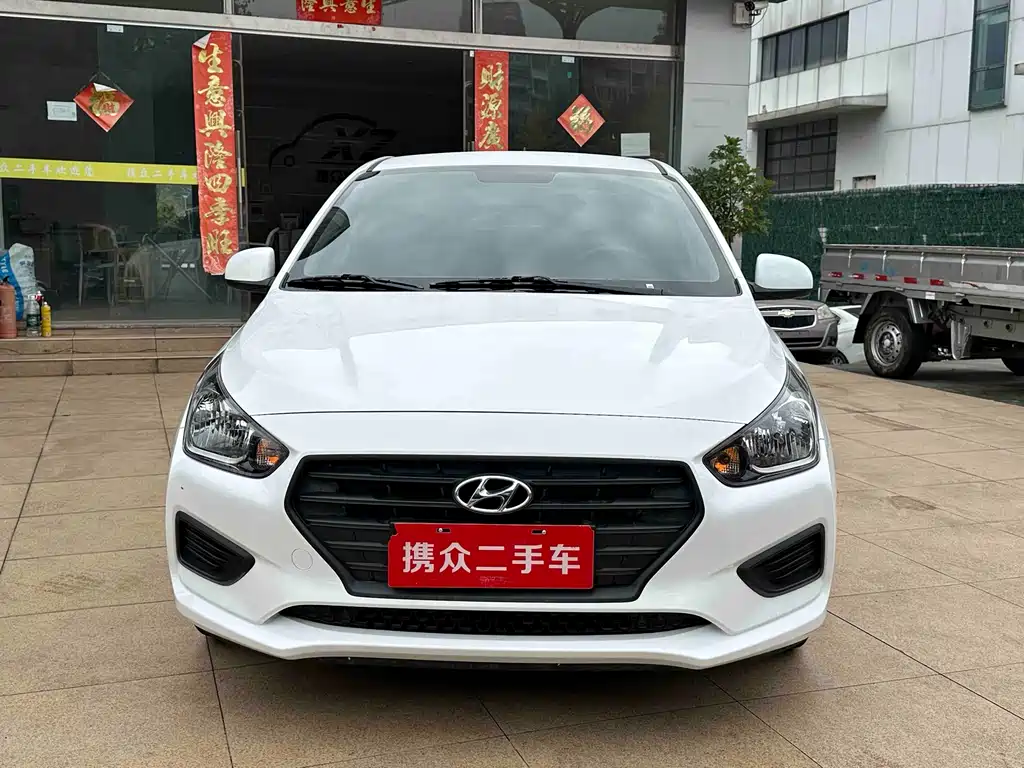 Hyundai Verna — фото 3