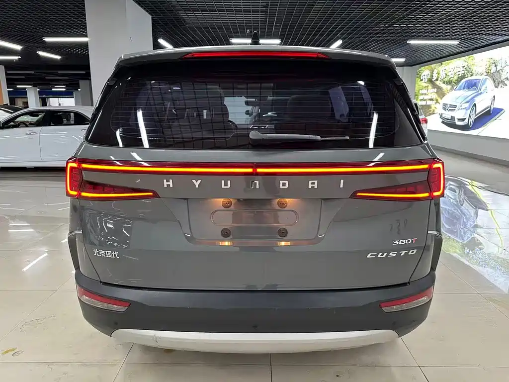 Hyundai Custo — фото 7