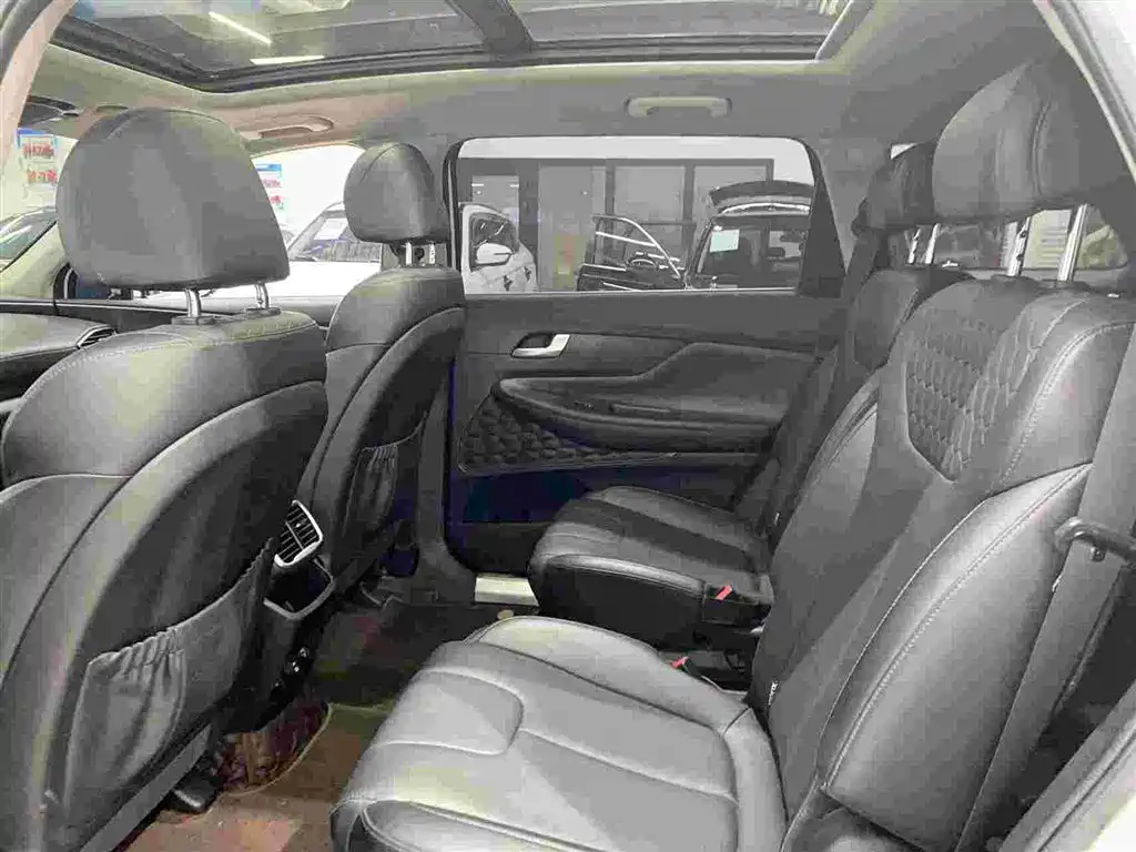 Hyundai Santa Fe — фото 9