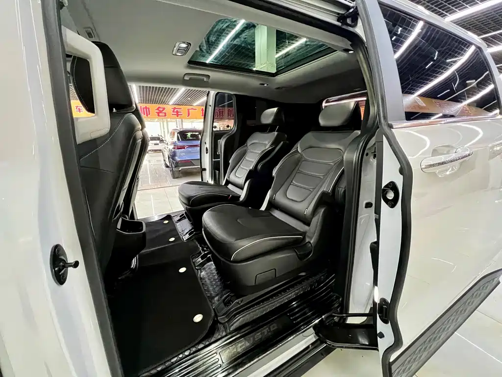 Hyundai Custo — фото 13
