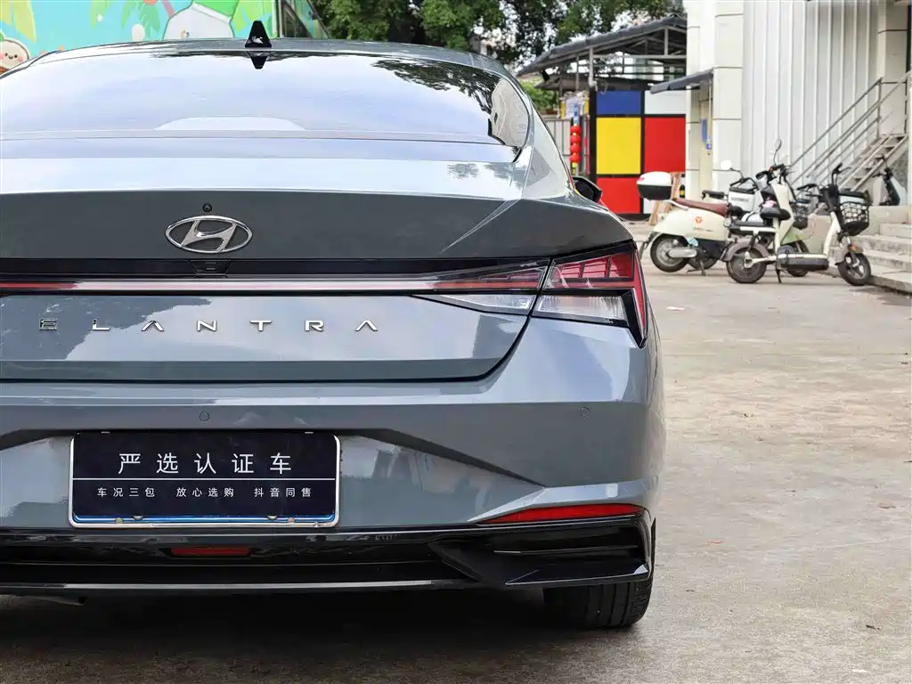 Hyundai Elantra — фото 24