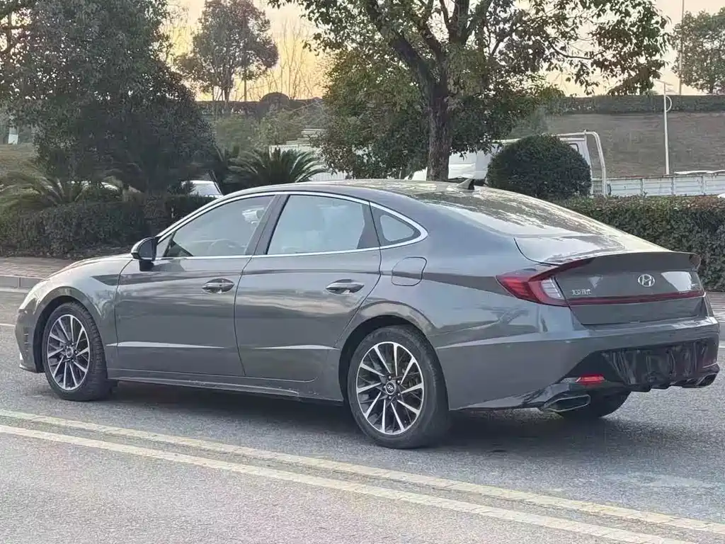 Hyundai Sonata — фото 2