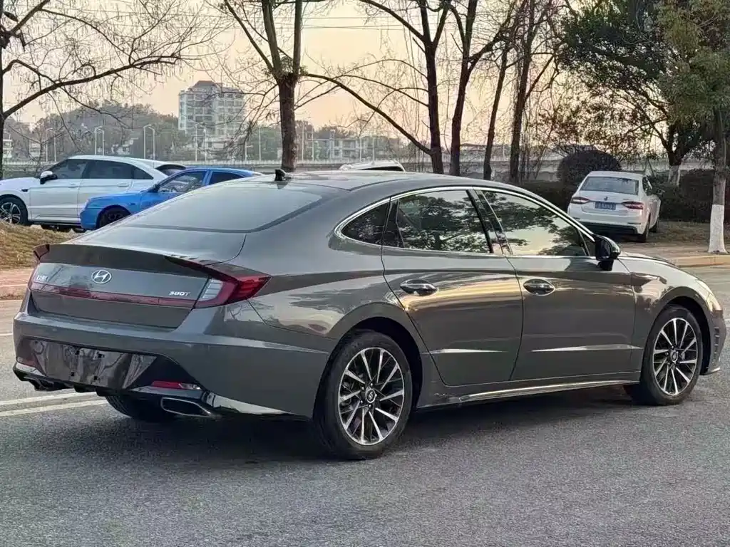Hyundai Sonata — фото 8