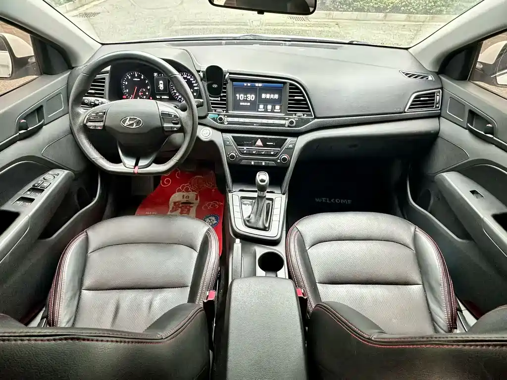 Hyundai Elantra — фото 8
