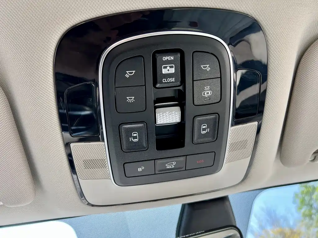 Hyundai Custo — фото 21