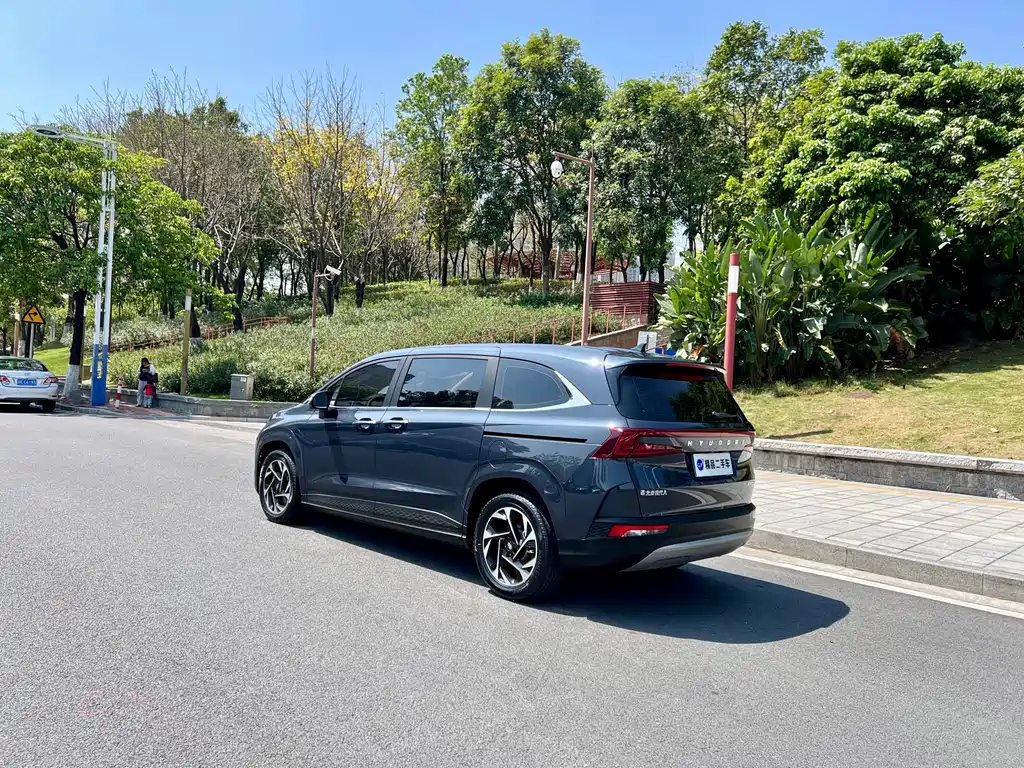Hyundai Custo — фото 31