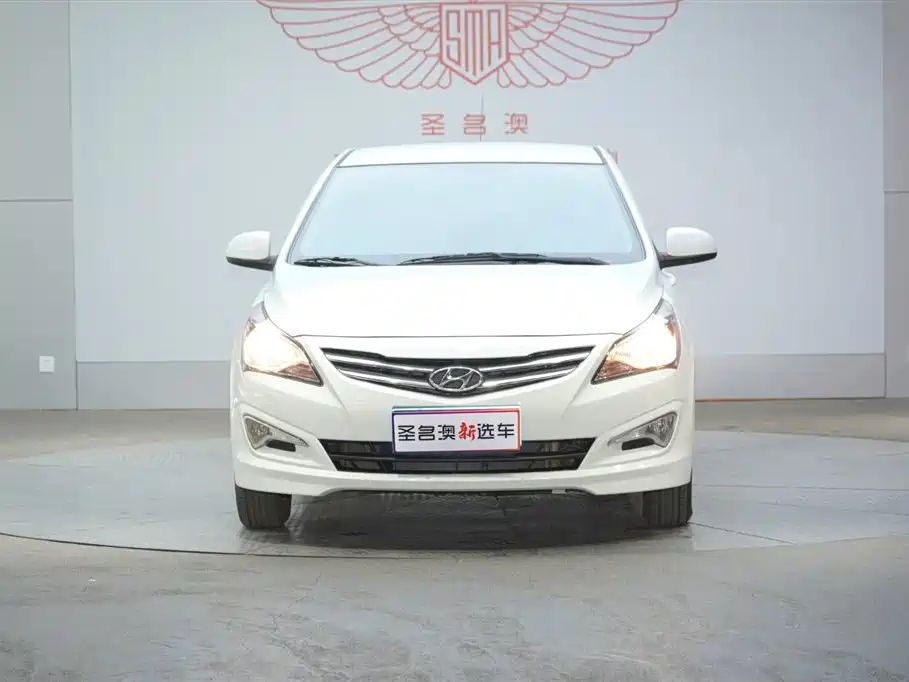 Hyundai Verna — фото 4