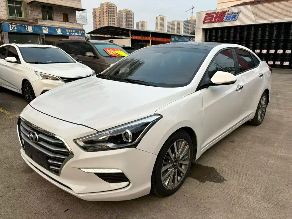 Hyundai Mistra — фото 3