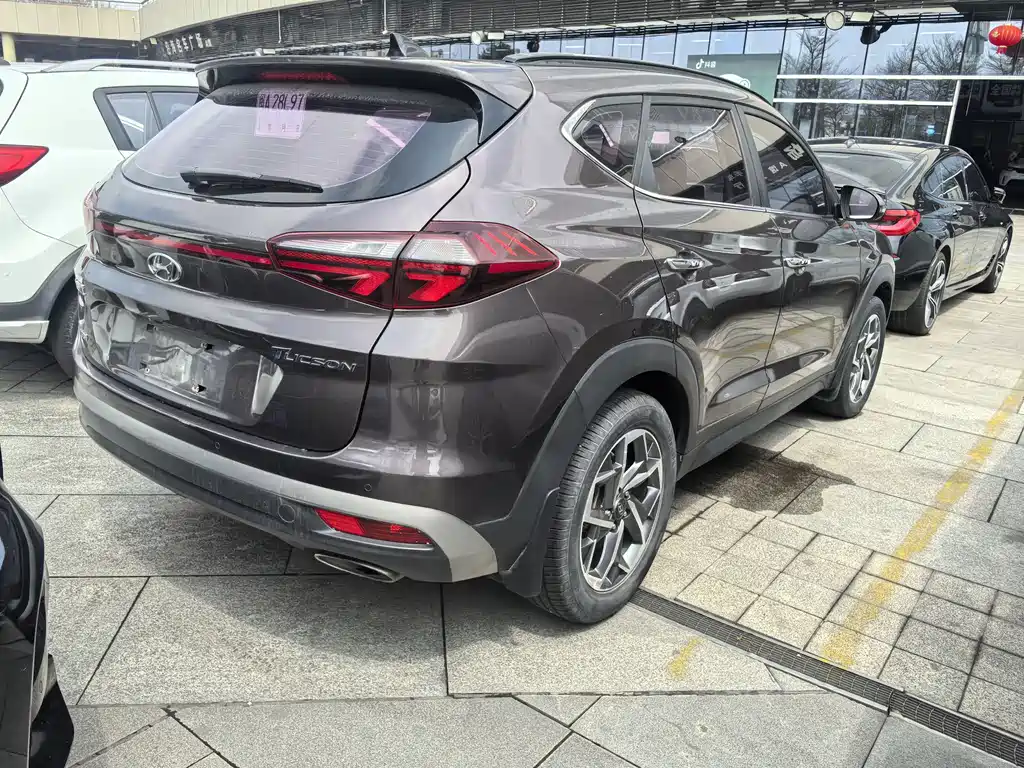 Hyundai Tucson — фото 5