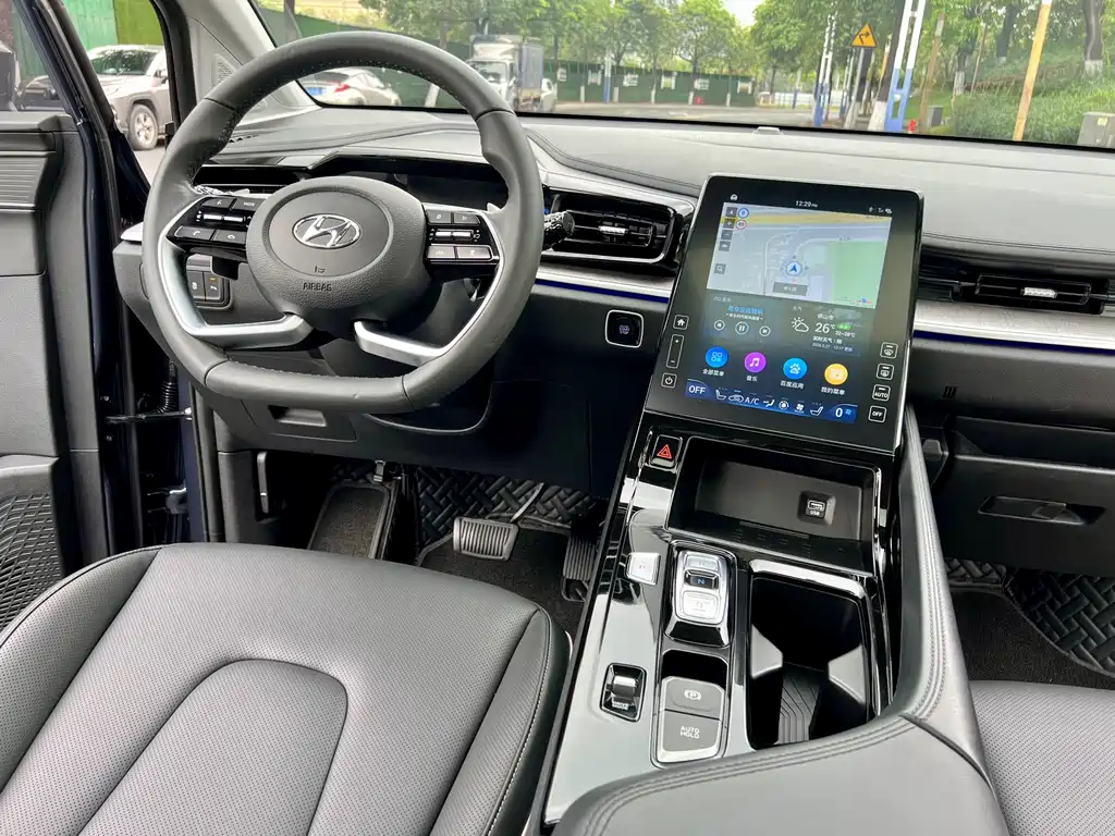 Hyundai Custo — фото 11