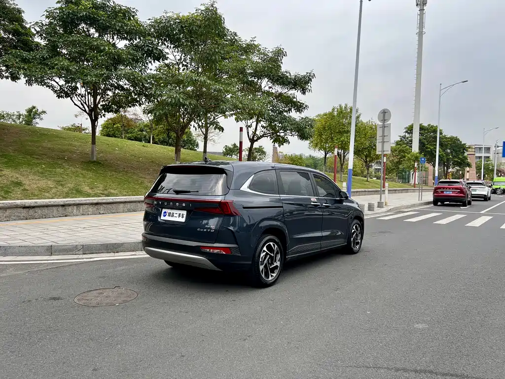 Hyundai Custo — фото 31