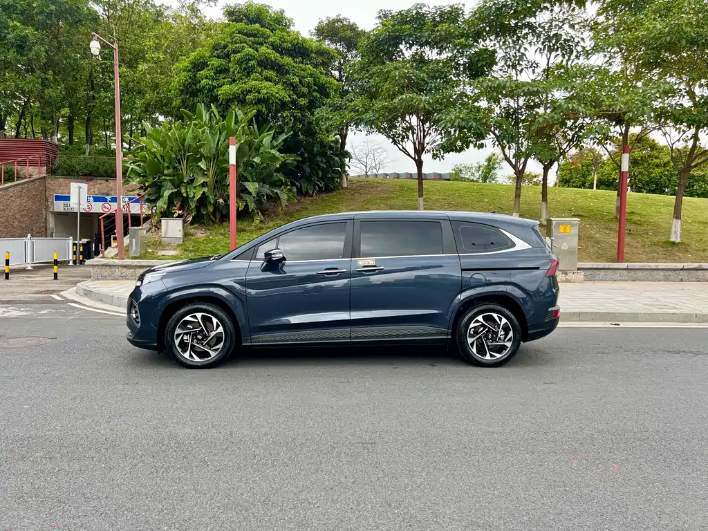 Hyundai Custo — фото 6