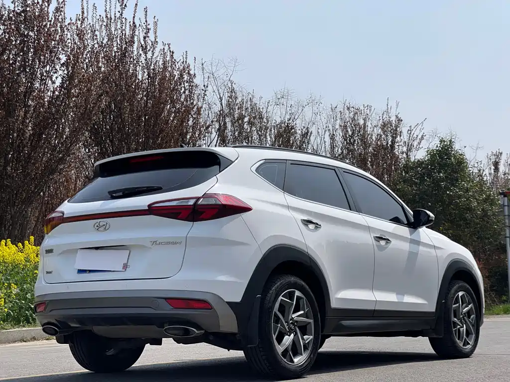 Hyundai Tucson — фото 7