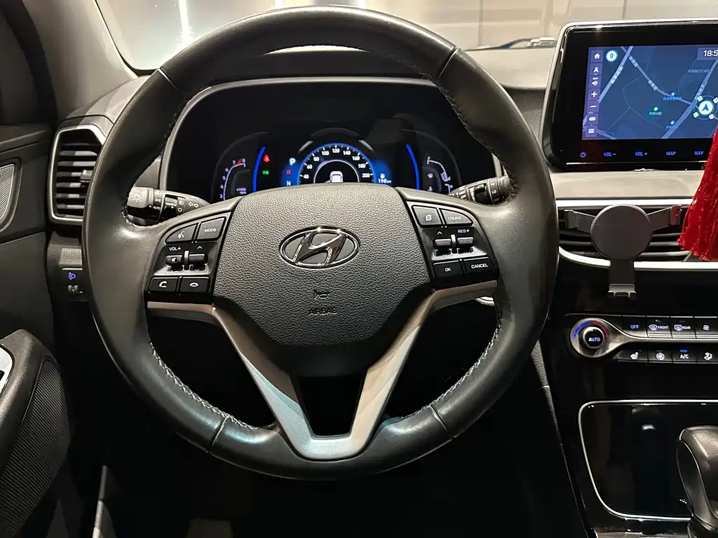 Hyundai Tucson — фото 14