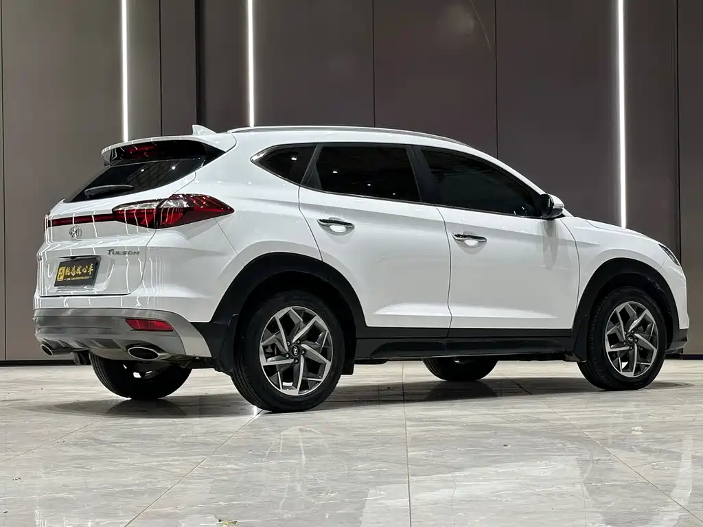 Hyundai Tucson — фото 6