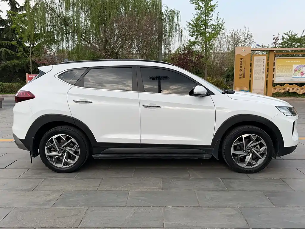 Hyundai Tucson — фото 8