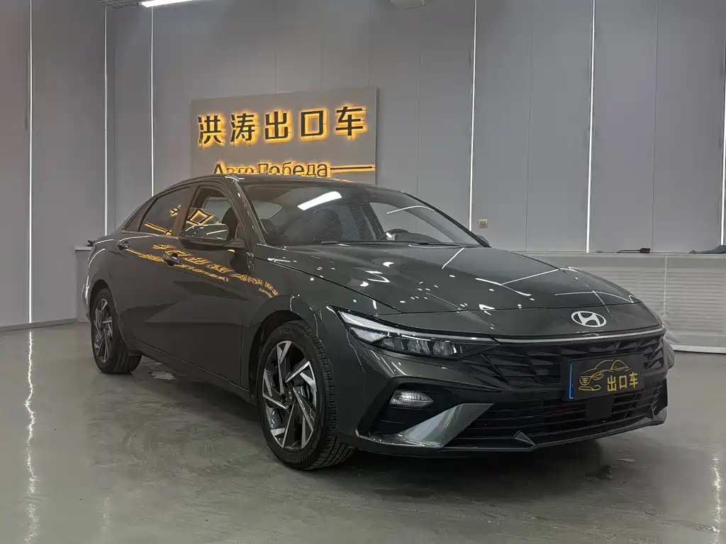 Hyundai Elantra — фото 2