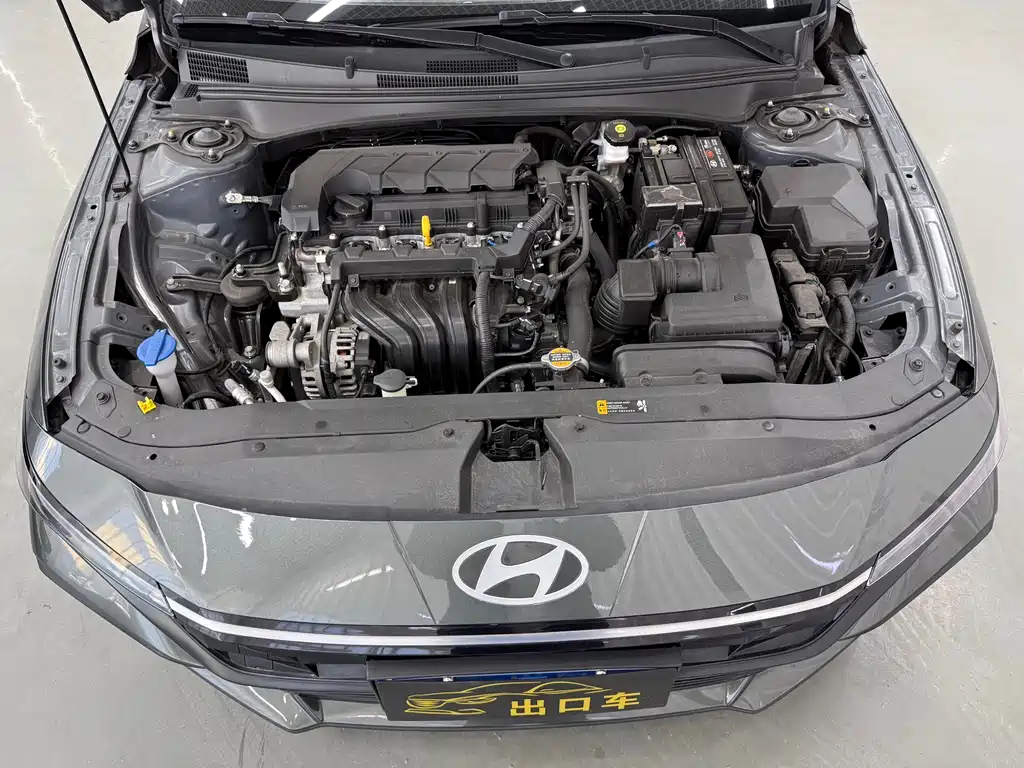 Hyundai Elantra — фото 18