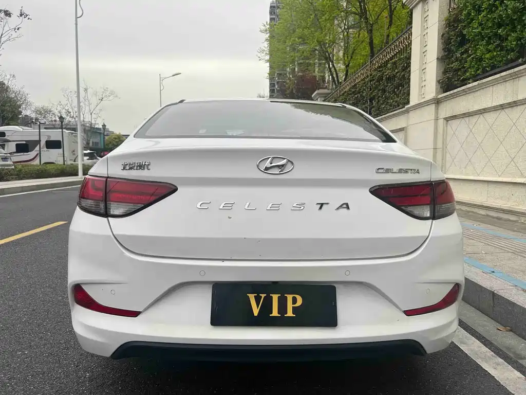 Hyundai Elantra — фото 4