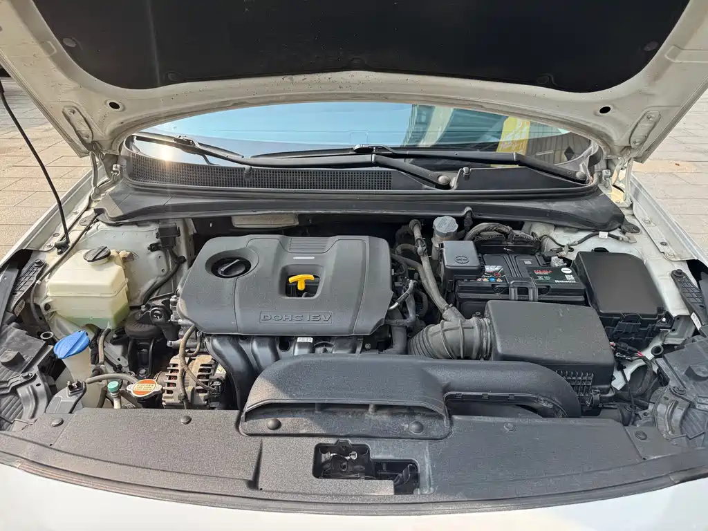 Hyundai Mistra — фото 14