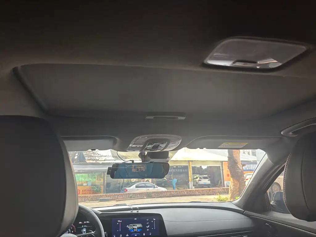 Hyundai Elantra — фото 14