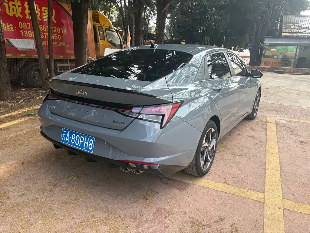 Hyundai Elantra — фото 4