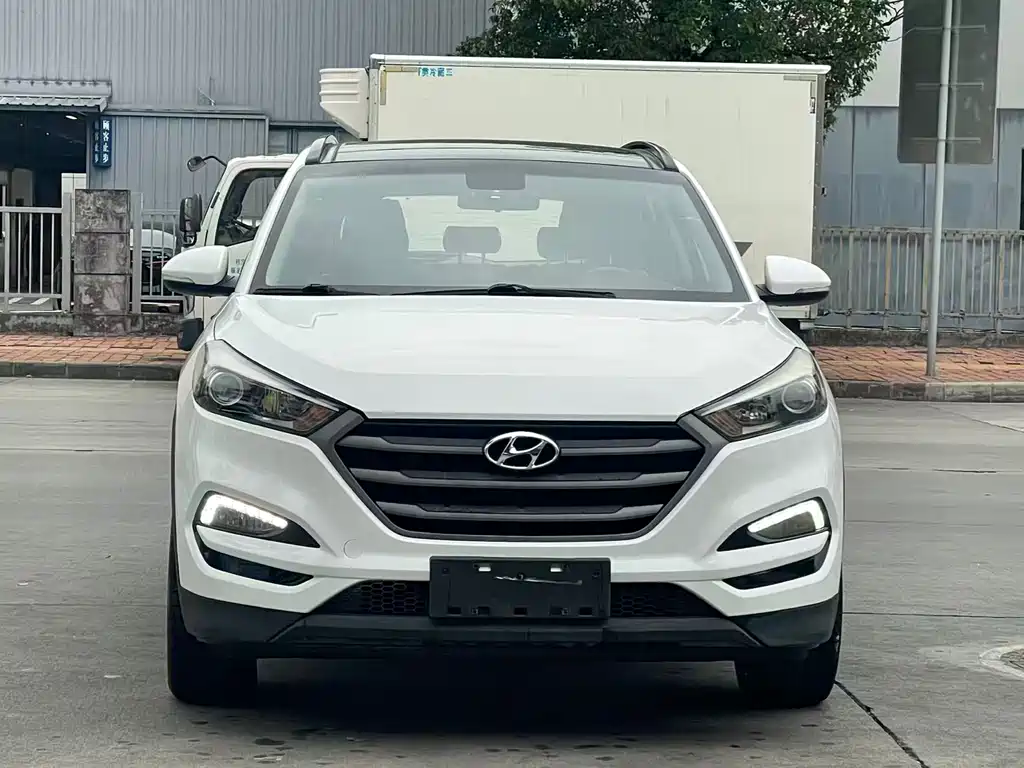 Hyundai Tucson — фото 2