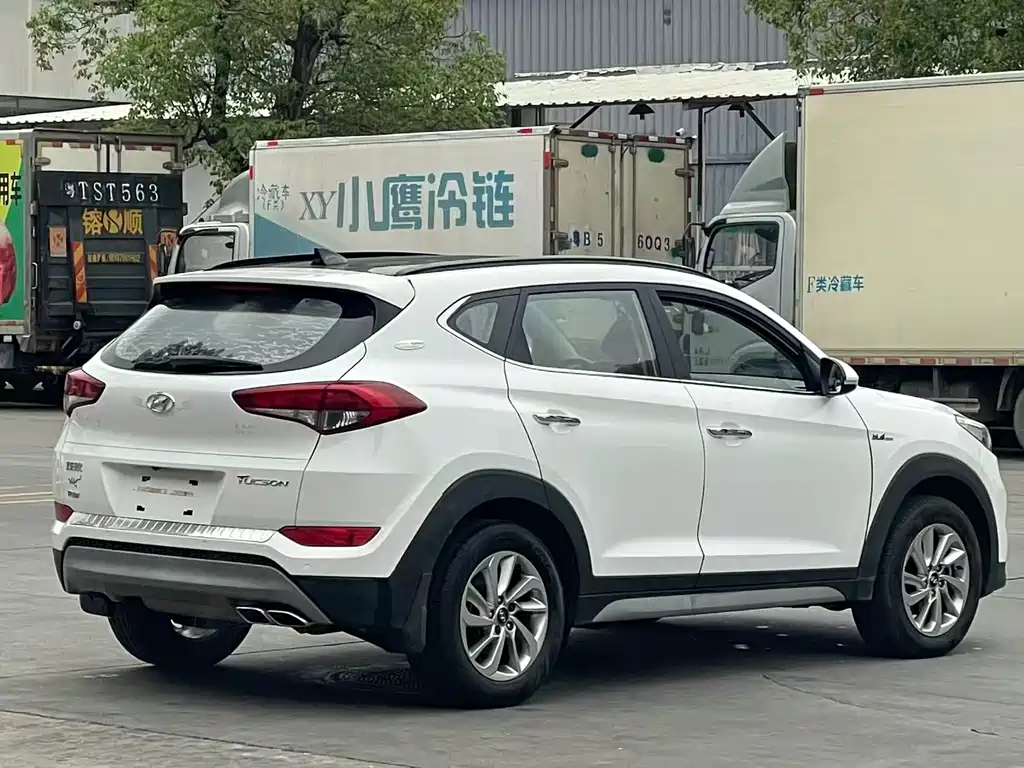 Hyundai Tucson — фото 5