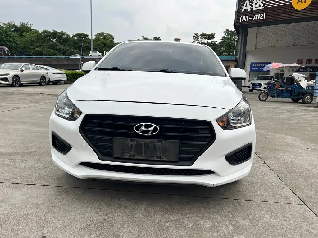 Hyundai Verna — фото 2