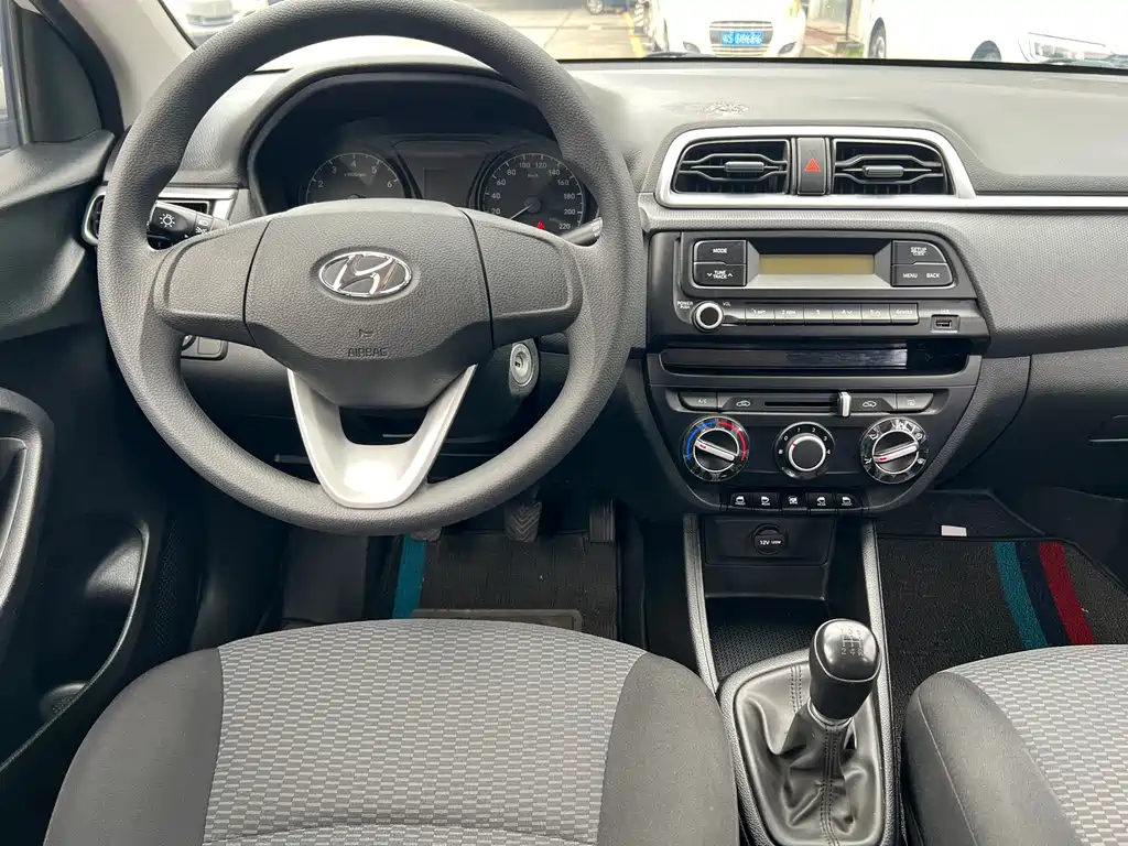 Hyundai Verna — фото 13