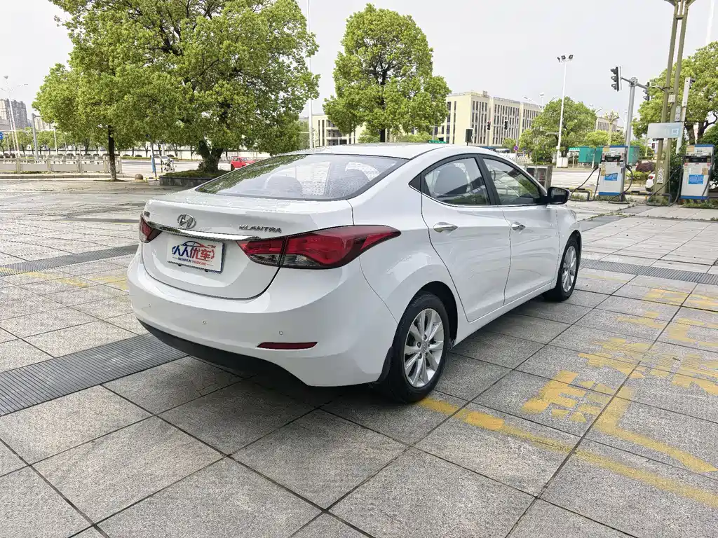 Hyundai Elantra Langdong — фото 4