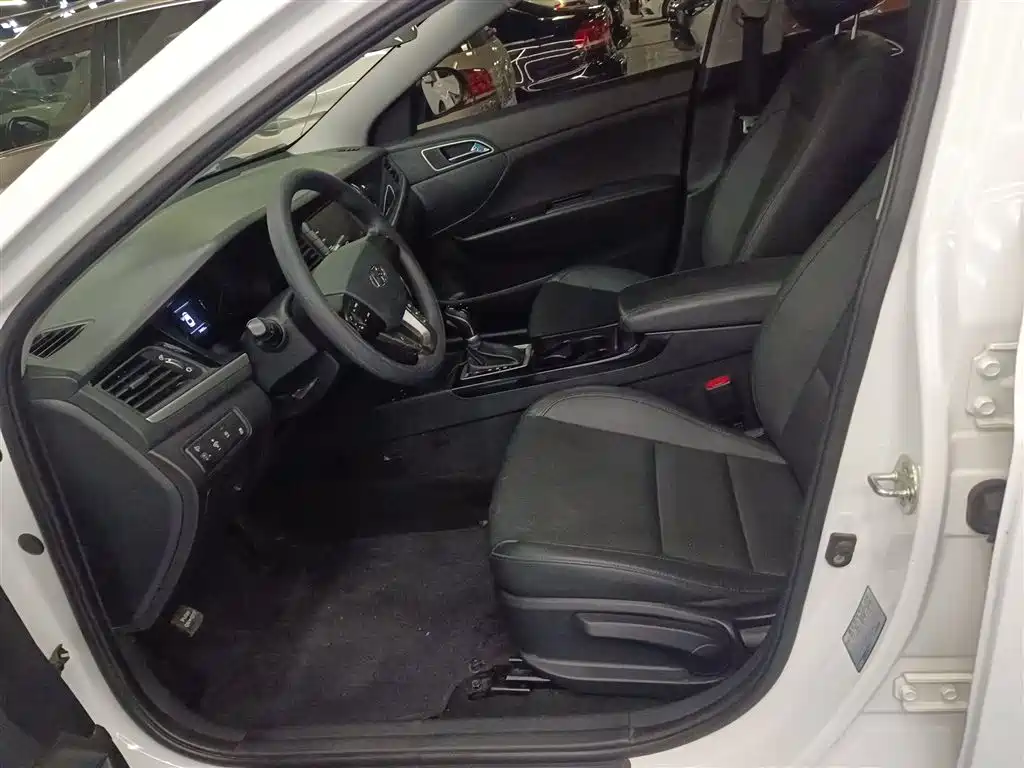 Hyundai Mistra — фото 11