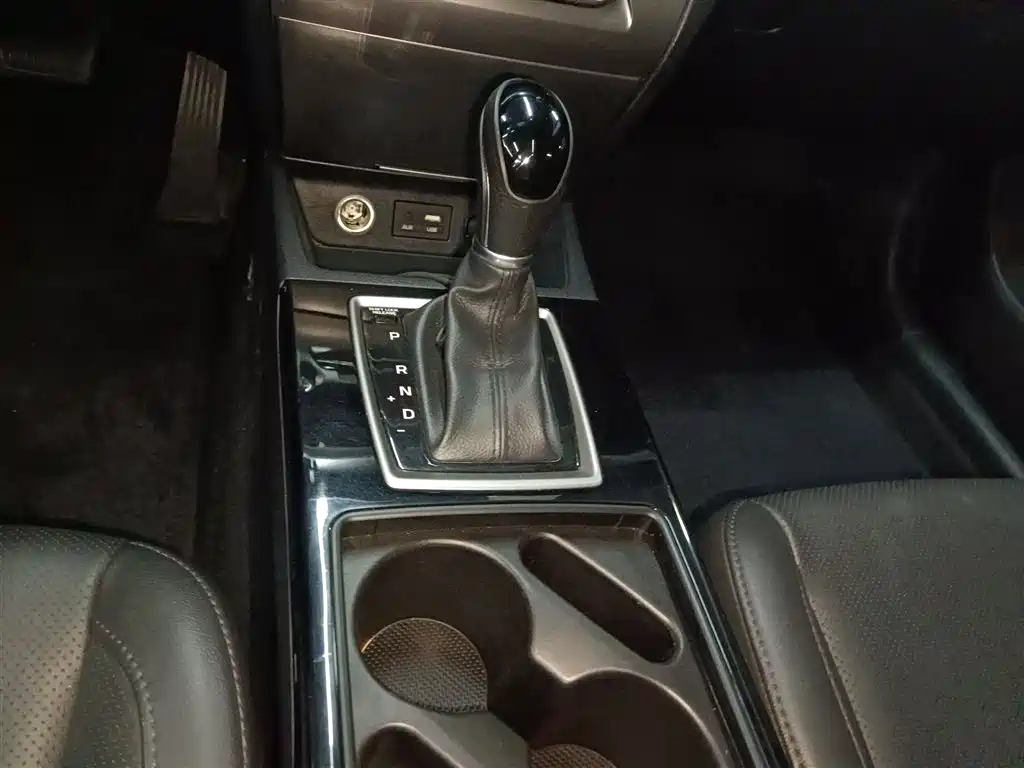Hyundai Mistra — фото 10