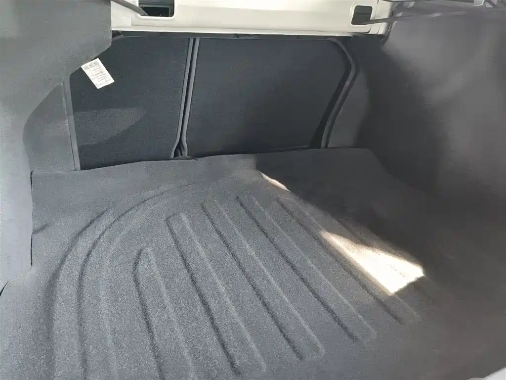 Hyundai Elantra — фото 19