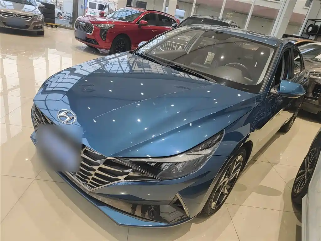 Hyundai Elantra — фото 2