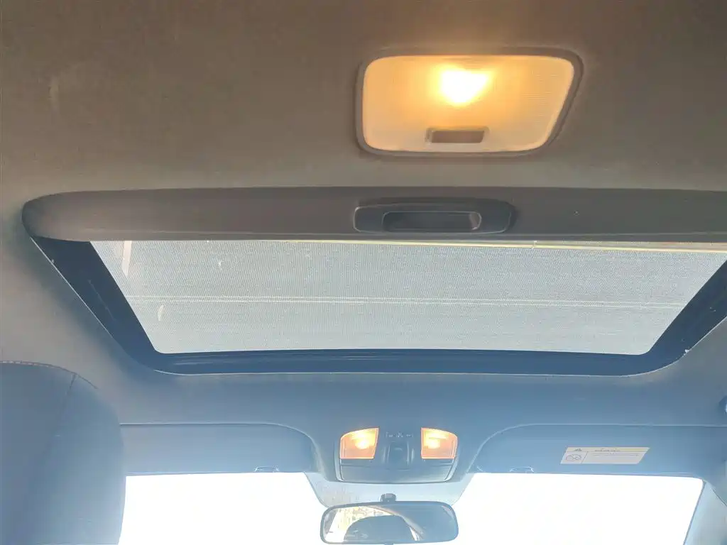 Hyundai Elantra — фото 18