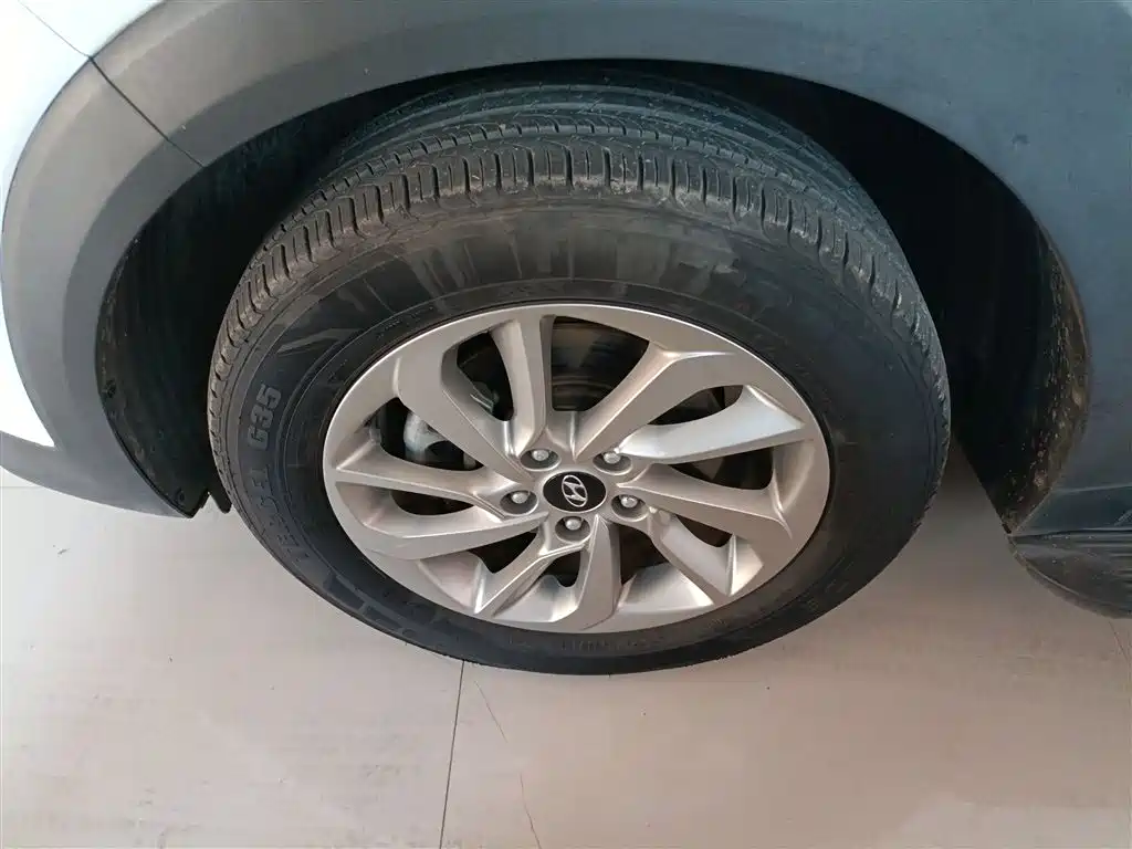 Hyundai Tucson — фото 23