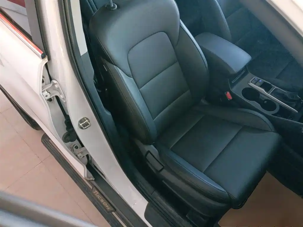 Hyundai Tucson — фото 25
