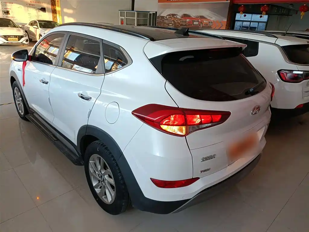 Hyundai Tucson — фото 5